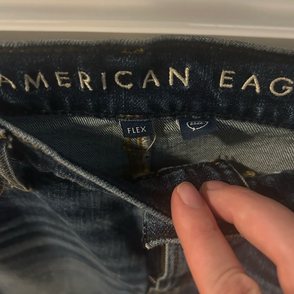 33w
30l
Never worn American eagle dark blue jeans - Picture 5 of 6